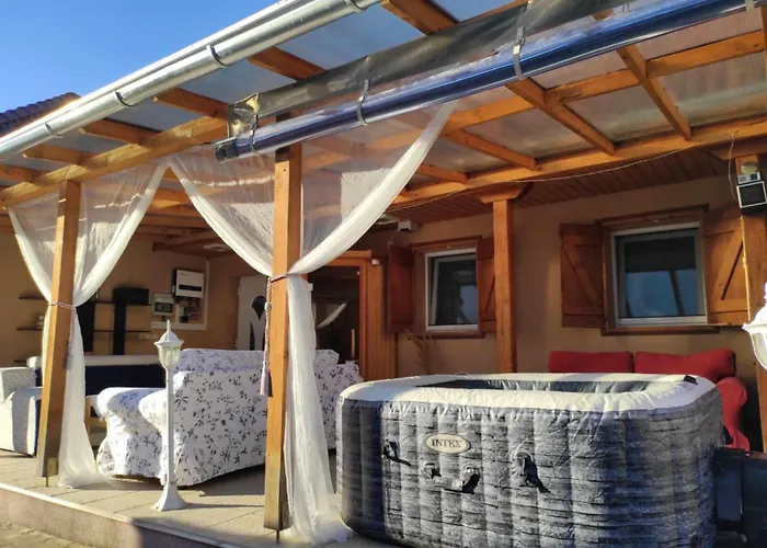 Szofi Vendeghaz בית נופש